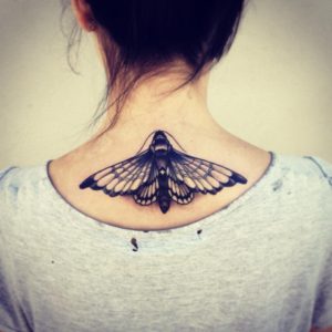  Женские татуировки на шее фото 